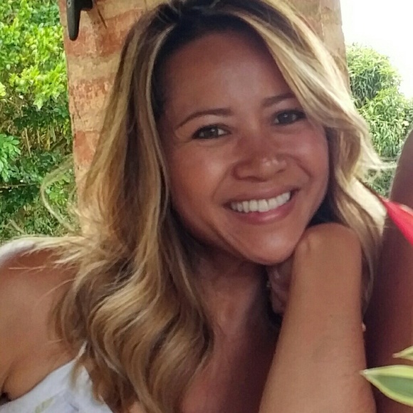 Meet your Posher, Christine - Picture 1 of 2